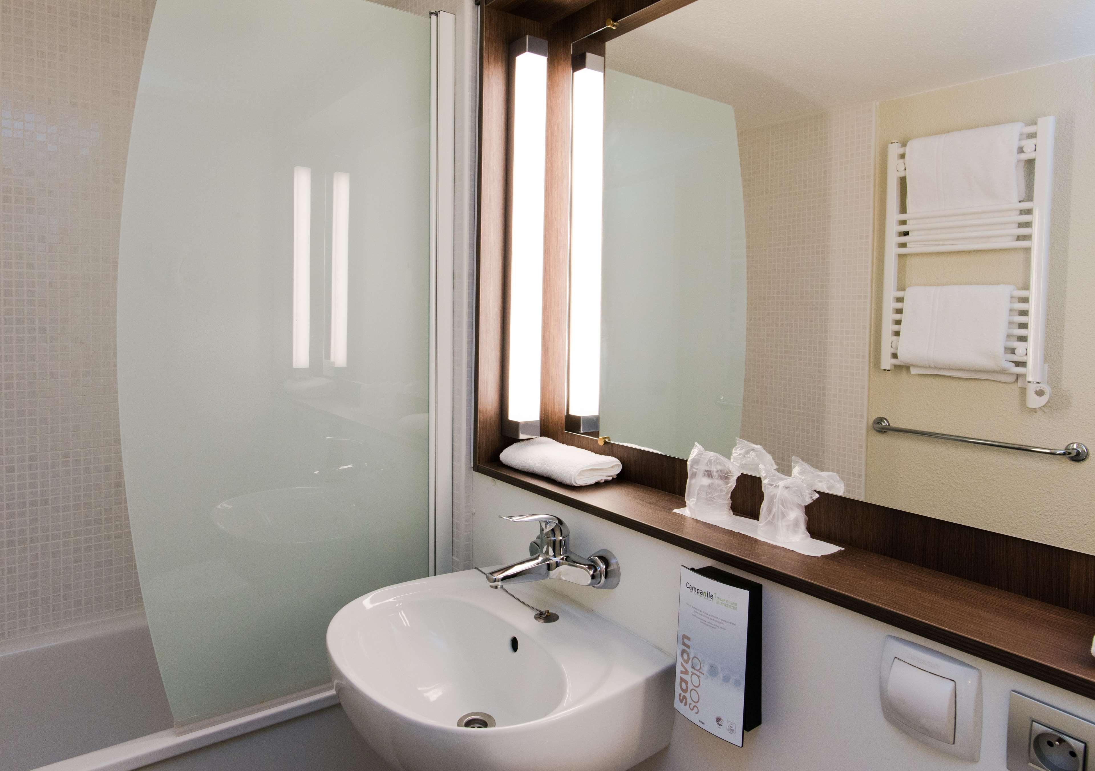 Campanile Agen Hotel Екстериор снимка